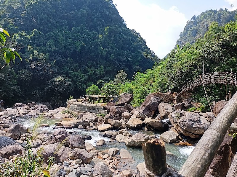 Mawryngkhang Trek - Mawryngkhang Trek, 9R3Q+GVR, Wahkhen, Meghalaya 793110, India