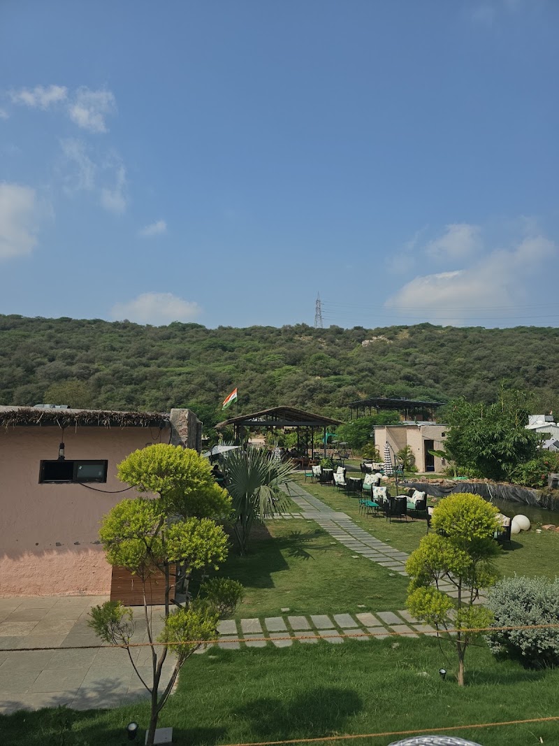 Aravali Hills in Gurgaon - Aravali Hills in Gurgaon Aravali Hills in Gurgaon Residential Projects- Office no. 18 plot a-5 Vipul Agora, Mehrauli-Gurgaon Rd, Gurugram, Haryana 122101, India