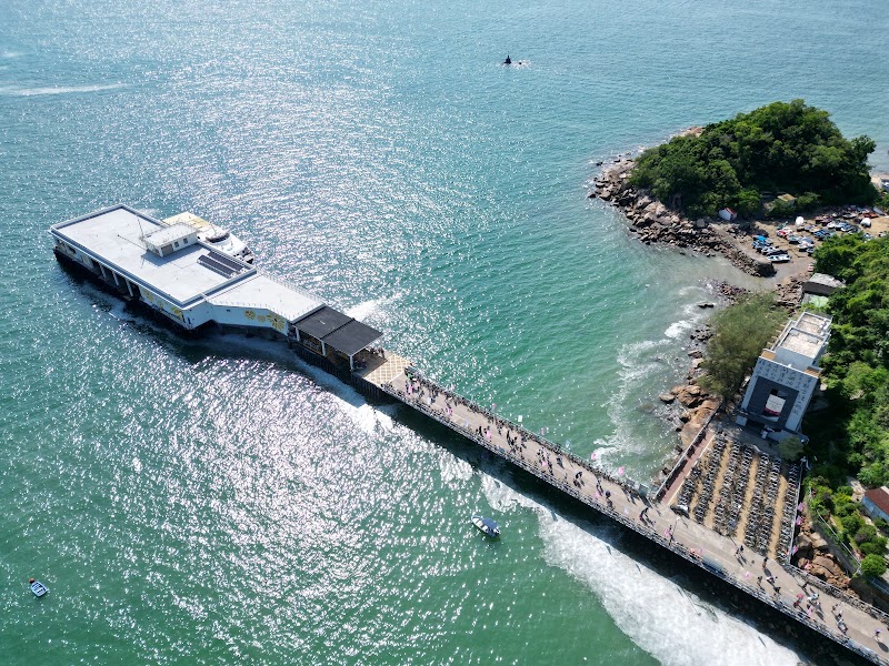 Yung Shue Wan Ferry Pier - Yung Shue Wan Ferry Pier, Lamma Island, New Territories, Hong Kong