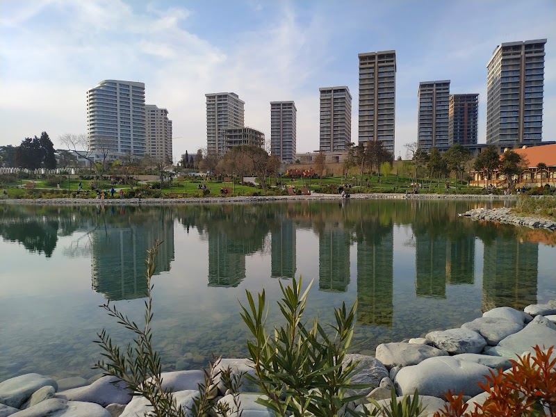 Nizami Ganjavi Park - Nizami Ganjavi Park Baku, Azerbaijan