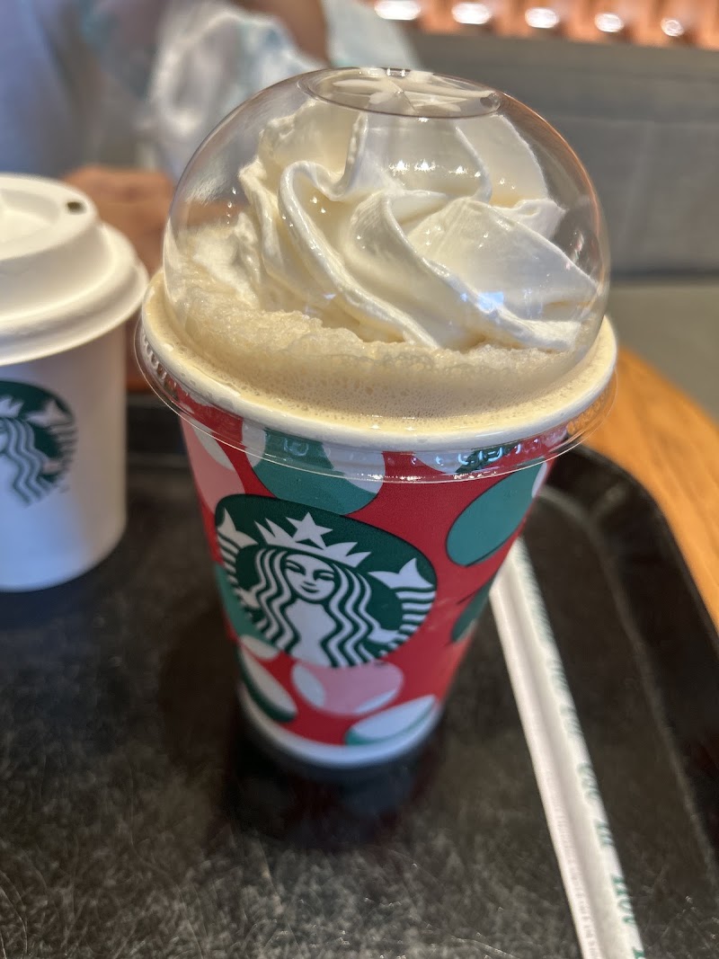 Starbucks - Sambhaji Nagar - Starbucks - Sambhaji Nagar, Block No 8 to 10, Bizzone Tower, Connaught place, CIDCO Cannought, Cidco, Chhatrapati Sambhajinagar, Maharashtra 431003, India