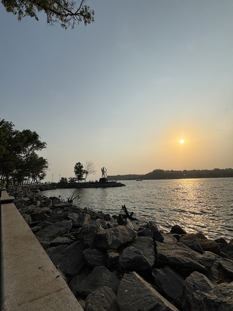 Statue of Lord Parashuram - Statue of Lord Parashuram GR29+3Q2, Dayanand Bandodkar Marg, Panaji, Goa 403001, India