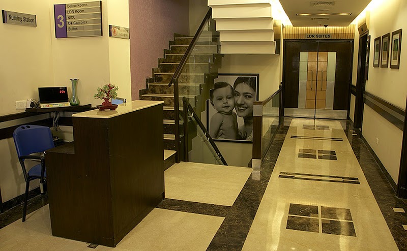 Miracles Apollo Cradle Hospital - Miracles Apollo Cradle Hospital Sector 14, 1, 2 & 3, Delhi Rd, Sector 14, Gurugram, Haryana 122007, India