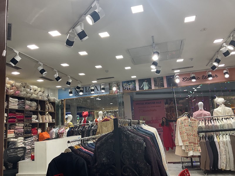 Milaap Ethnic Wear - Milaap Ethnic Wear Shop no 37 Ist Floor, MGF Metropolis Mall, Mehrauli-Gurgaon Rd, near life style, Sector 28, Maruti Housing Colony, Gurugram, Haryana 122009, India