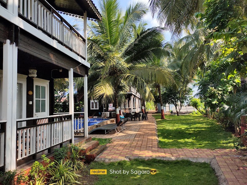 CASA SEAESTA BEACH COTTAGES & SUITES