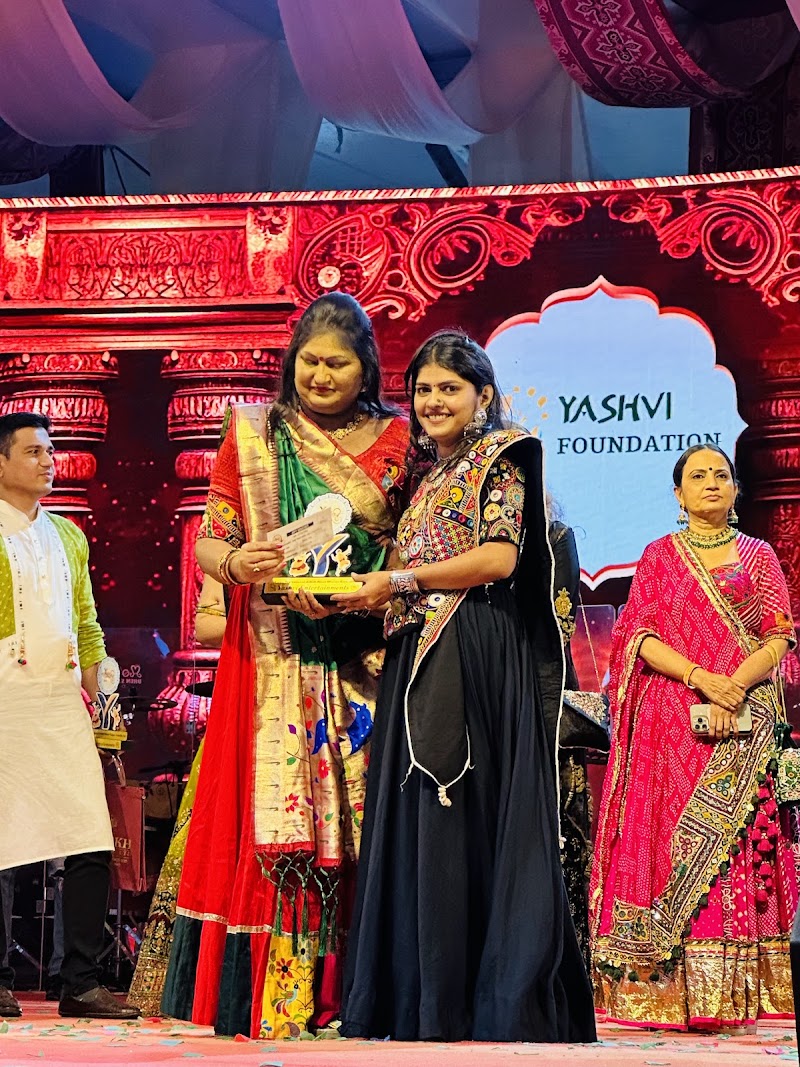 Shree Radhe Garba Group - Shree Radhe Garba Group, 2nd Floor, Adarsh Bhavan, Shree Mata Vaishnodevi Dharmarth Hospital, Bhatar Rd, near Uma Bhawan, Bhatar, Athwa, Surat, Gujarat 395007, India