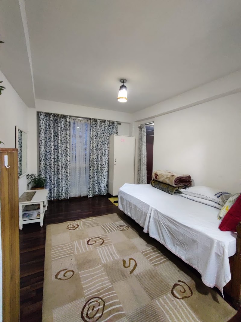 Irish Homestay - Irish Homestay Batasia Loop , Shivagram ,Ward, 4, Hill Cart Rd, West Point, Darjeeling, West Bengal 734102, India