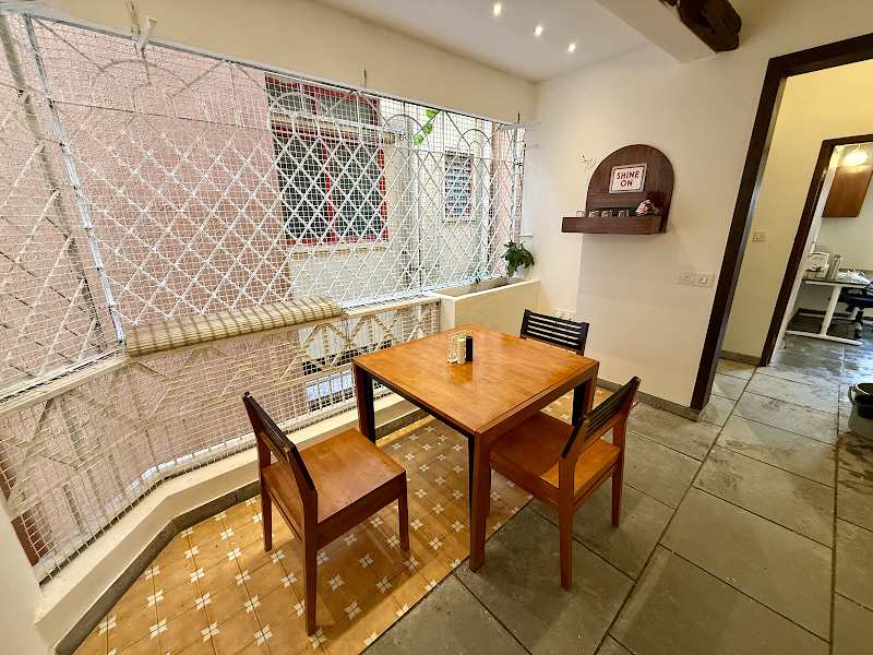 Cozy 1 bhk in Malleswaram - couple friendly - Cozy 1 bhk in Malleswaram - couple friendly Templeview apartment, 2nd Temple Street, Vyalikaval, Kodandarampura, Malleshwaram, Bengaluru, Karnataka 560003, India