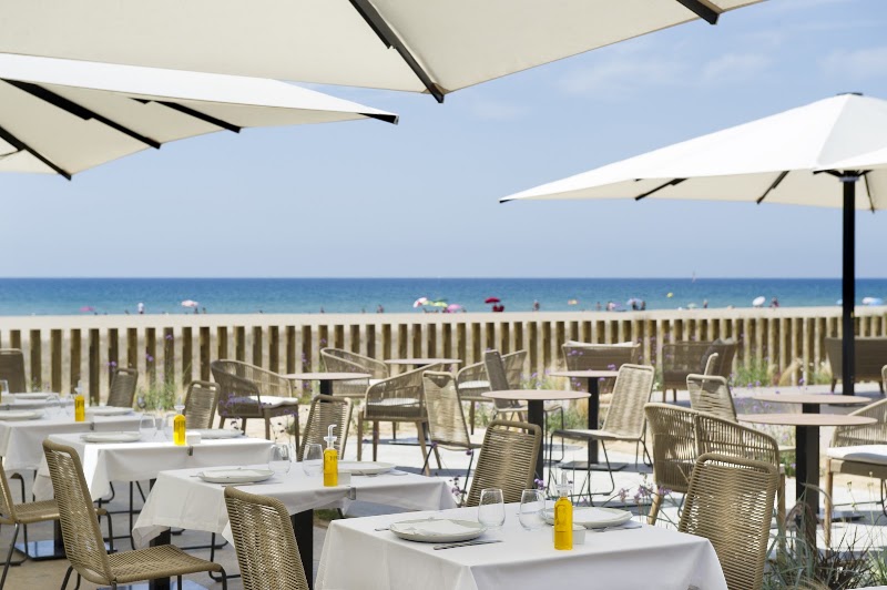 Hotel boutique dONNA - Hotel boutique dONNA Pg. Marítim, 171, 08860 Castelldefels, Barcelona, Spain