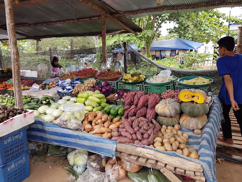 Koh Lanta Monday Market - Koh Lanta Monday Market, J2GM+97M, 4245, Tambon Sala Dan, Amphoe Ko Lanta, Chang Wat Krabi 81150, Thailand