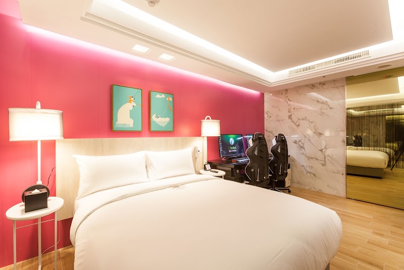 i hotel電競時租旅館 - i hotel電競時租旅館 320, Taiwan, Taoyuan City, Zhongli District, Xingnan Village, Section 1, Zhongmei Rd, 18號5樓