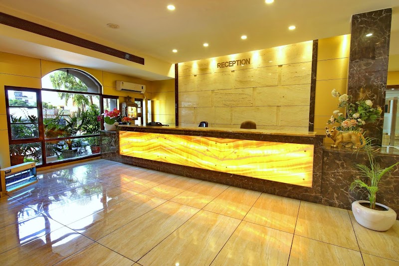 Hotel Maharaja Palace - Hotel Maharaja Palace, Sutehri Road, Near, Govt. College Chowk, Central Town, Manavta Nagar, Hoshiarpur, Punjab 146001, India