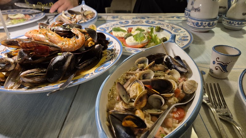 Donna Luisella | Ristorante Borgo Marinari Napoli - Donna Luisella | Ristorante Borgo Marinari Napoli, Piazzetta Marinari, 3, 80132 Napoli NA, Italy