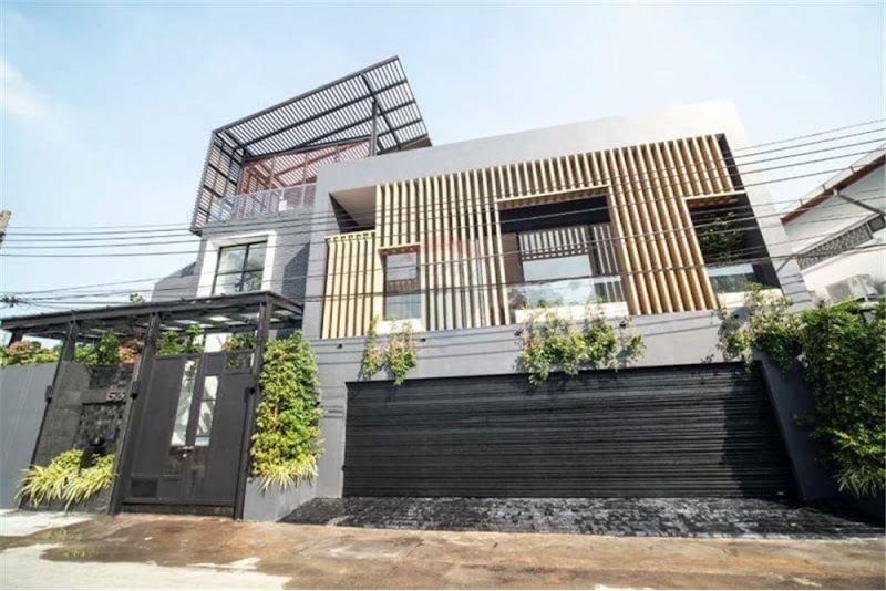 RE/MAX Executive Homes Real Estate - RE/MAX Executive Homes Real Estate Unit 3A, KC Court, 28 Soi Thong Lo 13, Khwaeng Khlong Tan Nuea, Watthana, Krung Thep Maha Nakhon 10110, Thailand