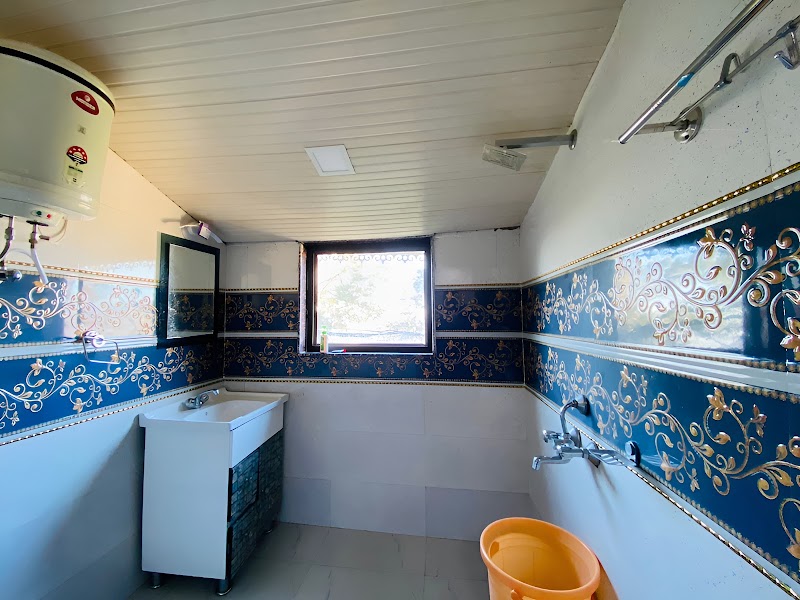 Rudhraksh Villa 4BR- Perfect Vacay Villa - Rudhraksh Villa 4BR- Perfect Vacay Villa Rest heaven estate cottage, 4, camel's Road, The Mall Road, Mussoorie, Uttarakhand 248179, India