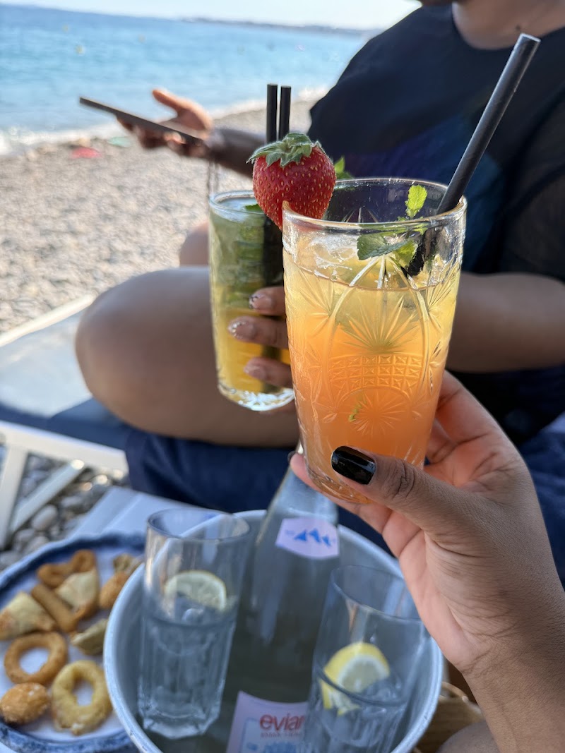 Blue Beach - Blue Beach, 32 Prom. des Anglais, 06000 Nice, France