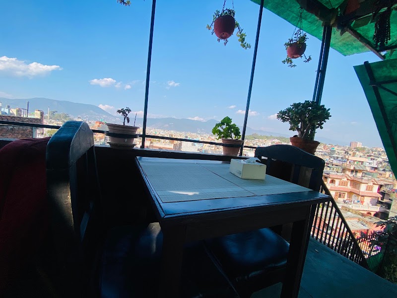 Three Peaks Inn - Three Peaks Inn Siddhi Ganesthan, Nasanh Dyah Marg, Kathmandu 44600, Nepal