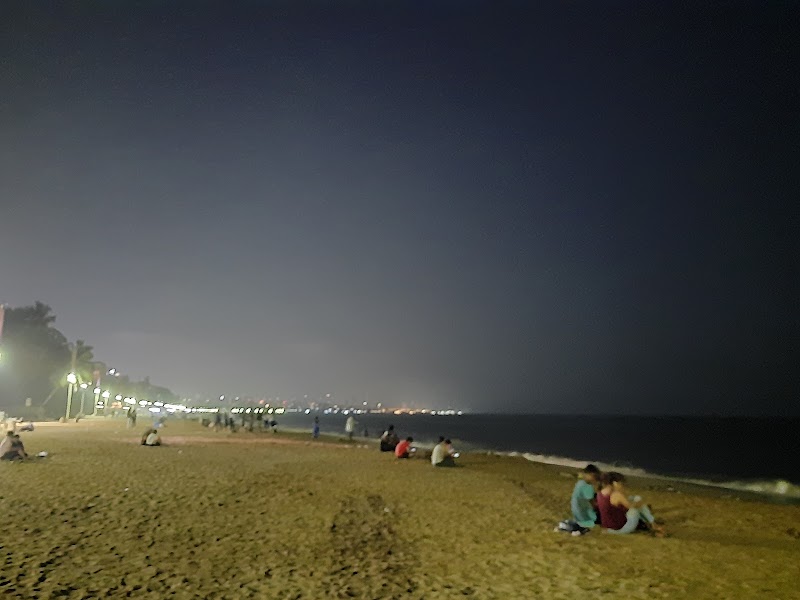 Juhu Beach Garden - Juhu Beach Garden 15, Gandhigram Rd, Jukarwadi, Juhu Tara, Juhu, Mumbai, Maharashtra 400049, India
