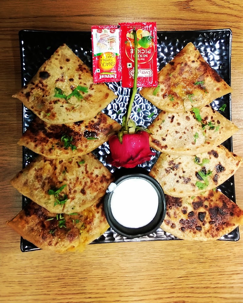 Lite Meal Cafe & Restaurant - Lite Meal Cafe & Restaurant Aren corporate, Race Course Rd, beside CSB Bank, New Palasia, Indore, Madhya Pradesh 452001, India