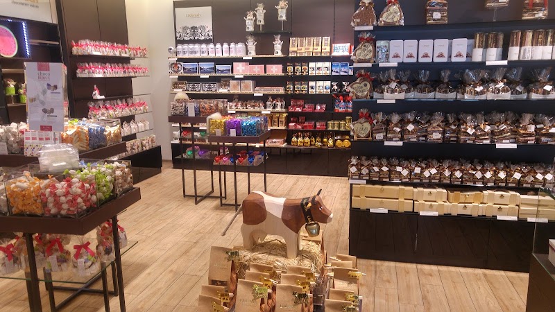 Läderach Chocolate Store - Läderach Chocolate Store Bahnhofpl. 2, 3920 Zermatt, Switzerland
