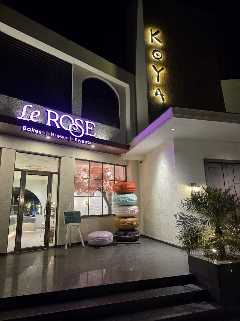 LeRose - Bakes | Brews | Sweets - LeRose - Bakes | Brews | Sweets, Kachna Rd, Saddu, Raipur, Chhattisgarh 492014, India