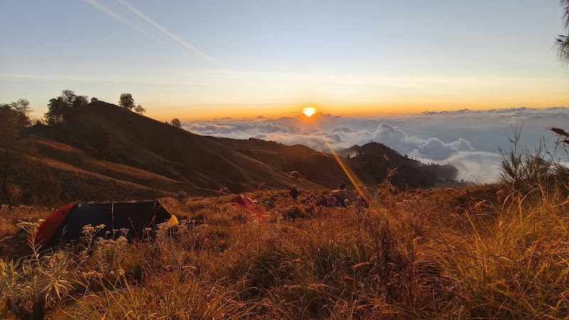 Rinjani Trek Adventure | Mount Rinjani Tour guide Company, Lombok trekking package information - Rinjani Trek Adventure | Mount Rinjani Tour guide Company, Lombok trekking package information, Jl. Pariwisata, dusun magling, Senaru, Kec. Bayan, Kabupaten Lombok Utara, Nusa Tenggara Bar. 83354, Indonesia