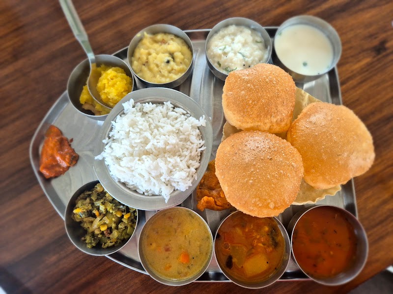 Woody's Restaurant - Woody's Restaurant 47WH+76P, Dasarahalli, Kammadatti Kamanur, Karnataka 563127, India
