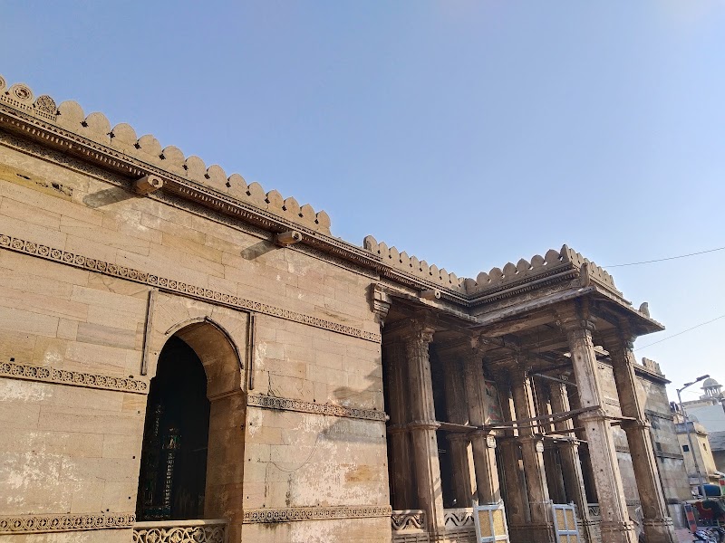 Ahmedshah Badshah's Tomb (4 Ahmed) - Ahmedshah Badshah's Tomb (4 Ahmed), 2499, Badshah No Hajiro, Manek Chowk, Old City, Danapidth, Khadia, Ahmedabad, Gujarat 380001, India