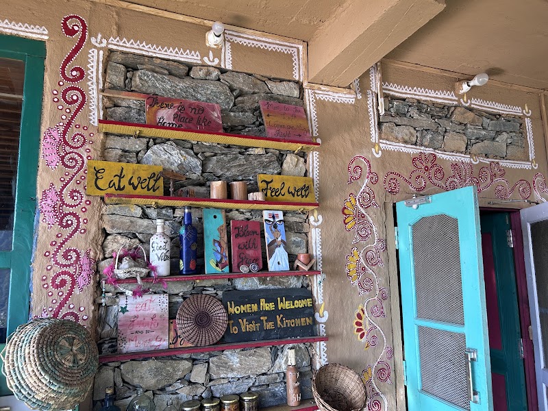 Her Cafe - Local Food by Local Women