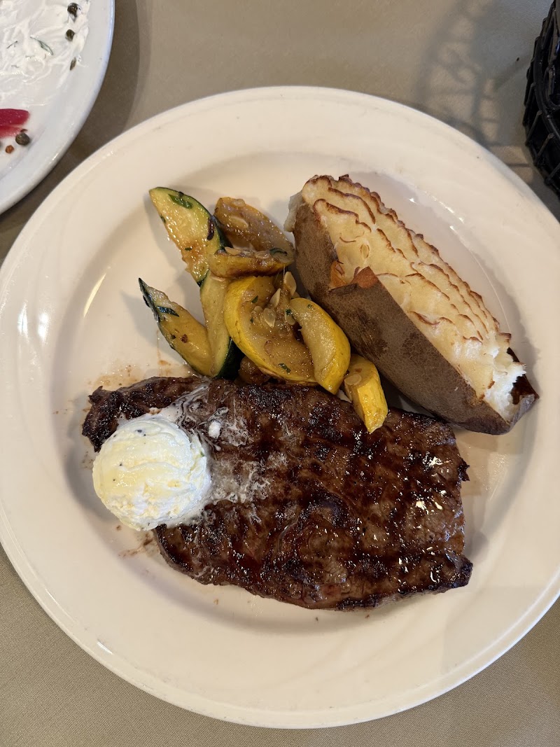 Mission Ranch Restaurant - Mission Ranch Restaurant 26270 Dolores St, Carmel, CA 93923, USA