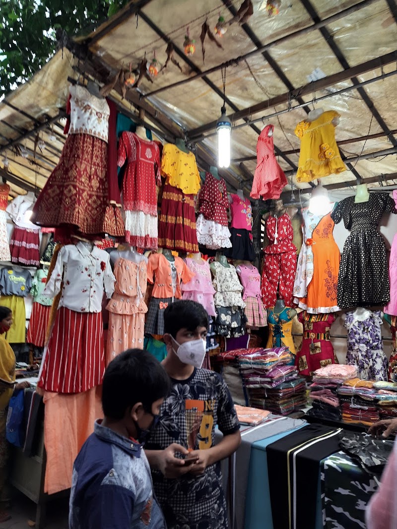 Gariahat Shopping Complex - Gariahat Shopping Complex, 212, Rash Behari Ave, Gariahat Market, Hindustan Park, Gariahat, Kolkata, West Bengal 700029, India