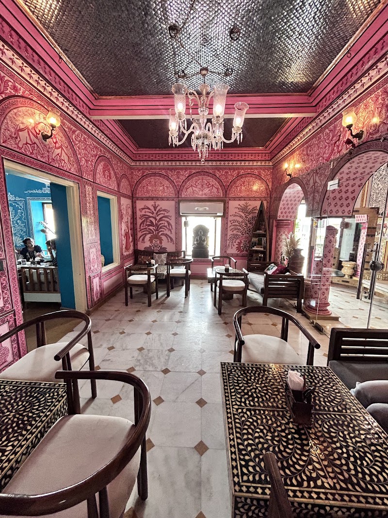 Qalaa - Art Bar & Coffeehouse - Qalaa - Art Bar & Coffeehouse 2nd floor, Hotel Bloom, Ward number 12, Outside Brahmpole gate, Brahmpole Haveli, Ambamata, Udaipur, Rajasthan 313001, India