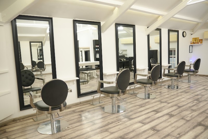 Vipul Chudasama Salon, Pali Hill Bandra - Vipul Chudasama Salon, Pali Hill Bandra, First Floor, Jasmin House, Pali Mala Rd, Pali Village, Bandra West, Mumbai, Maharashtra 400050, India