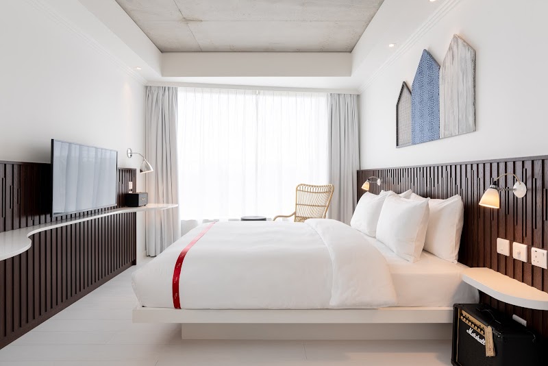 Ruby Zoe Hotel London by IHG - Ruby Zoe Hotel London by IHG 146, 164 Notting Hill Gate, London W11 3QG, UK