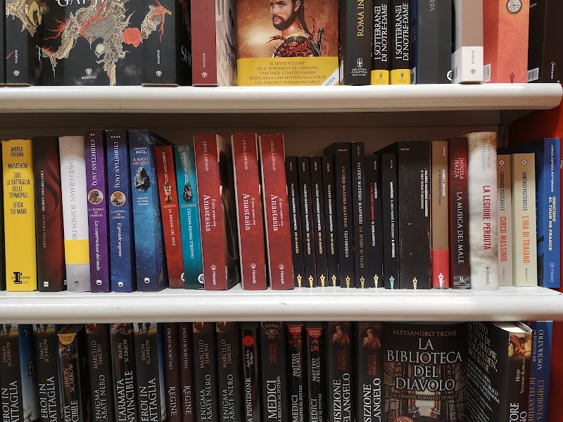 Giunti al Punto Librerie - Giunti al Punto Librerie, Pascione c/o Centro Commerciale Al Magnifico, Via Setteponti, 2 - Loc, 52100 Arezzo AR, Italy