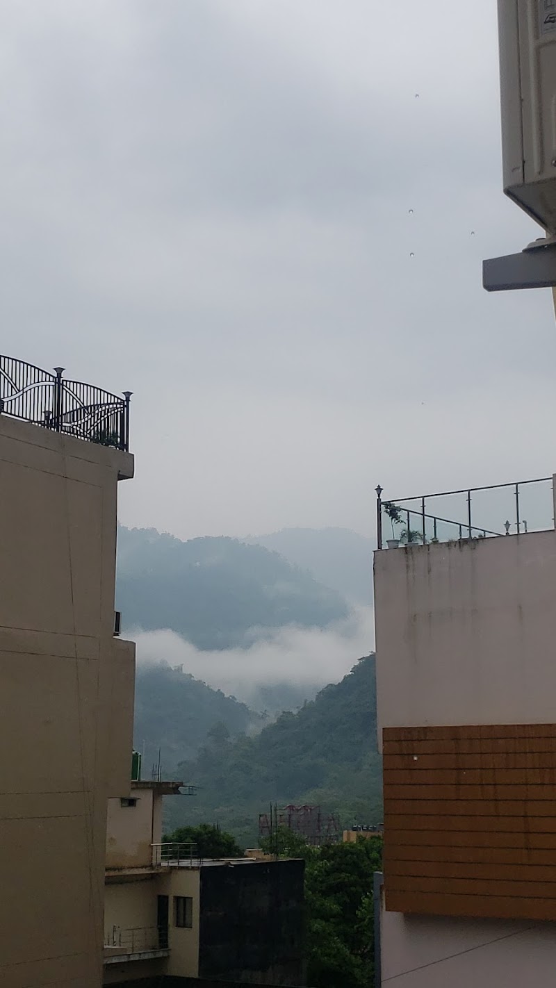 Around stays Rishikesh - Around stays Rishikesh NH 58, Badrinath Marg, near Neam Beach, Tapovan, Rishikesh, Uttarakhand 249192, India