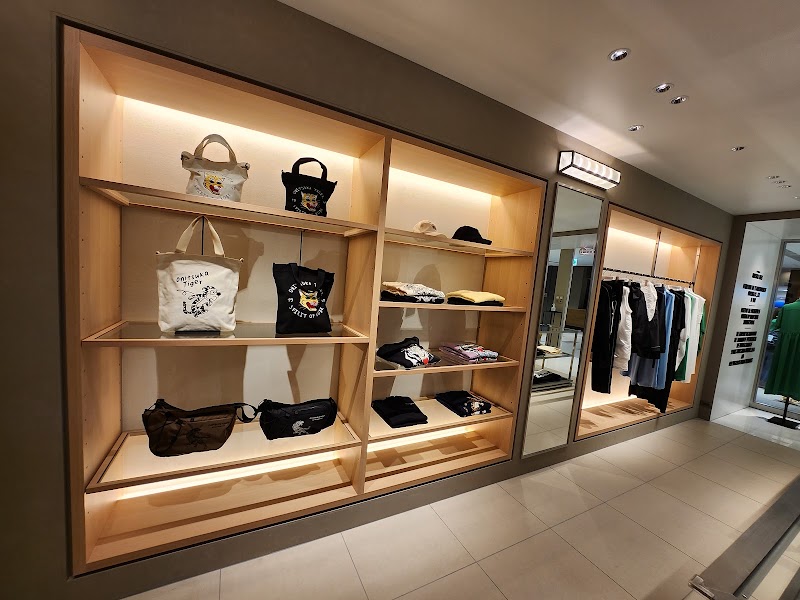 Onitsuka Tiger Namba City - Onitsuka Tiger Namba City, Japan, 〒542-0076 Osaka, Chuo Ward, Namba, 5-chōme−1−1番60号 なんばCITY 本館 地下1階