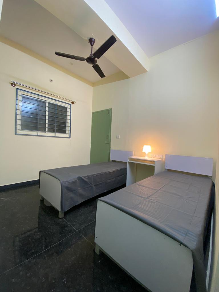 URBAN NEST Ladies PG - URBAN NEST Ladies PG No. 22, Shivaparvathi Nilaya, B Block, near BDA complex, KHB Block Koramangala, Koramangala 4-B Block, Koramangala, Bengaluru, Karnataka 560034, India