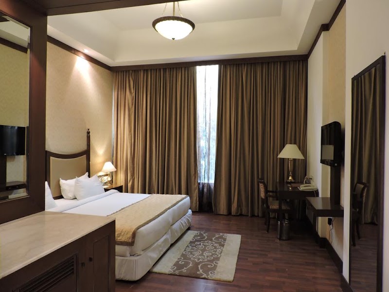 Country Inn & Suites by Radisson, Delhi Satbari - Country Inn & Suites by Radisson, Delhi Satbari, 579, Main Chhatarpur Rd, Shahoorpur Extension, Satbari, New Delhi, Delhi 110074, India