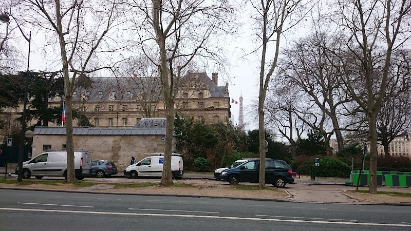 Varenne - Varenne 75007 Paris, France