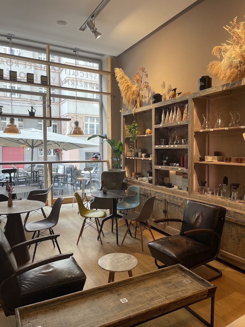 La Bohème Café Specialty Coffee Roastery - La Bohème Café Specialty Coffee Roastery Sázavská 2031/32, Vinohrady, 120 00 Praha-Praha 2, Czechia