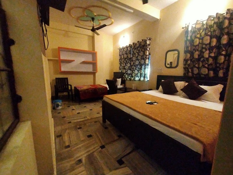 Hotel Aakash Ganga - Hotel Aakash Ganga B-3/209 Near Raja Chetsingh Fort, Shivala, Varanasi, Uttar Pradesh 221001, India