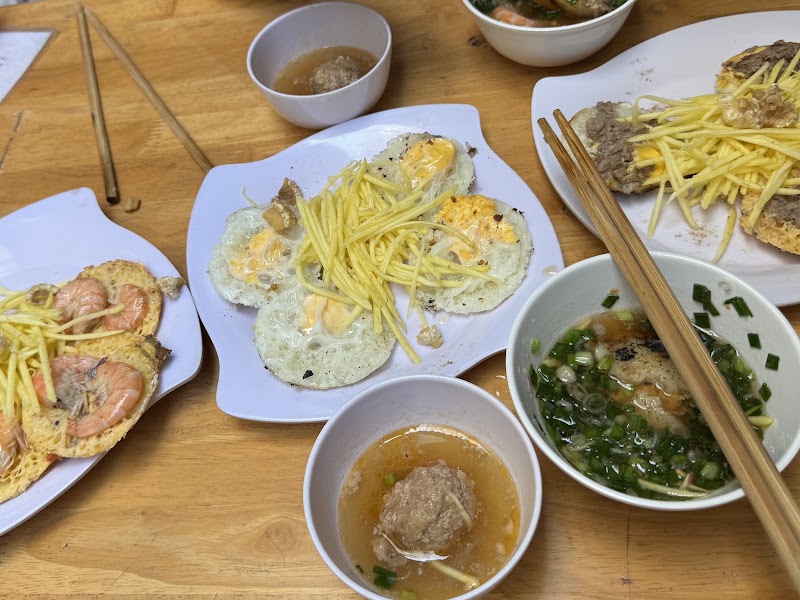 Bánh Căn Út Năm - Bánh Căn Út Năm, 19 Ngô Đến, Bắc Nha Trang, Khánh Hòa 650000, Vietnam