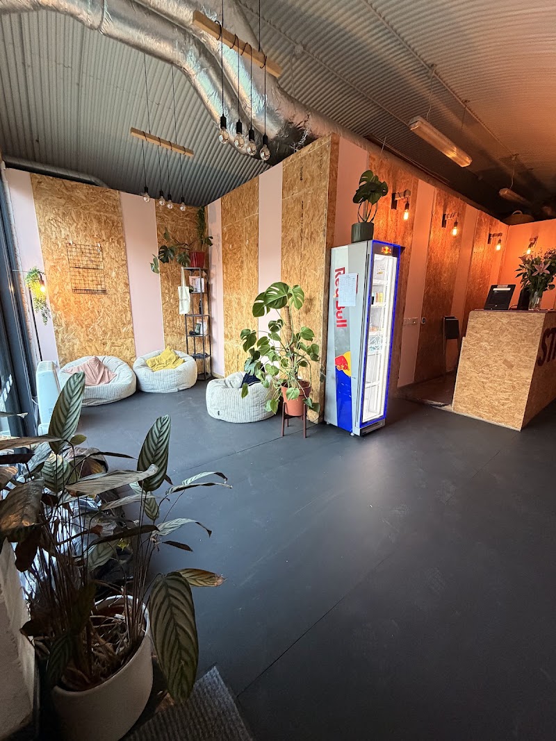 StrongHer Space - StrongHer Space, 19a Cudworth St, London E1 5QU, UK