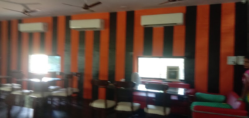CG Dhaba and Famliy Restaurant - CG Dhaba and Famliy Restaurant Saddu-Baronda Road, Off, Vidhan Sabha Rd, beside Tandon Petrol Pump, Baronda, Barauda, Chhattisgarh 492014, India