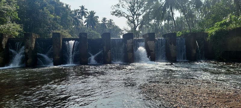 Rivona Small Dam