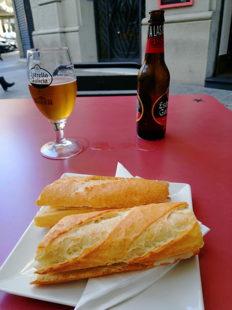 Bar restaurant Martinez - Bar restaurant Martinez Carrer de Bailèn, 158, Eixample, 08037 Barcelona, Spain