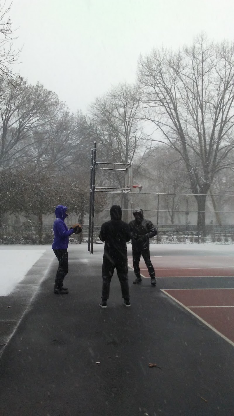Tompkins Square Park Basketball Courts - Tompkins Square Park Basketball Courts 335 E 10th St, New York, NY 10009, USA