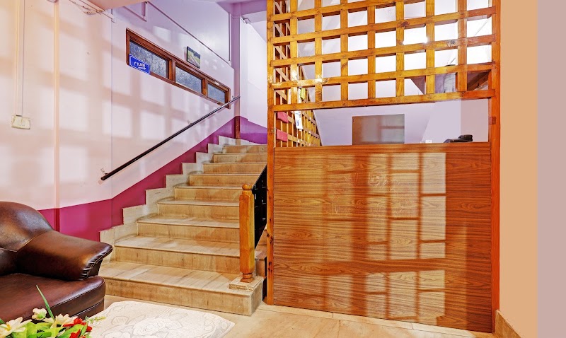 Itsy Hotels Shillong Tower Guesthouse - Itsy Hotels Shillong Tower Guesthouse HN.00, Zigzag Rd, GS Rd, Kench's Trace, Rilbong, Shillong, Meghalaya 793004, India