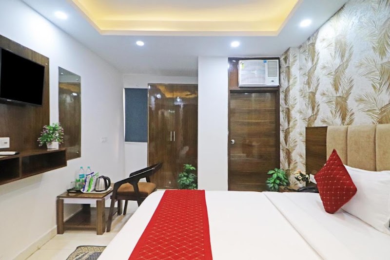 Hotel Vijaydeep Place Near Delhi Airport - Hotel Vijaydeep Place Near Delhi Airport F-4, near Mata Chowk, Mahipalpur Extension, Mahipalpur, New Delhi, Delhi 110037, India